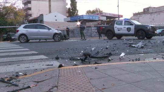 Accidente en Floresta: chocaron un taxi y un auto particular, hay tres heridos