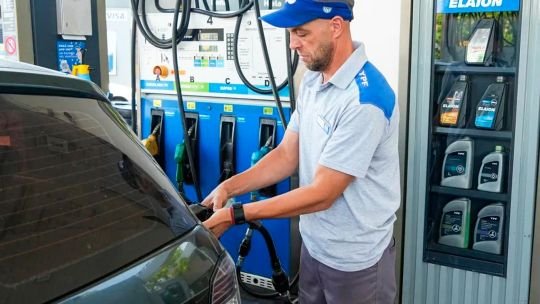 La nafta en Argentina subió 24,3%, el mayor aumento entre los países petroleros de América Latina