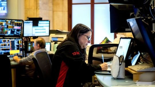 El petróleo busca nuevo piso de precio tras el acuerdo entre EE.UU e Irán: el mercado desarma el “premio de guerra”