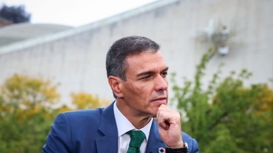 Acorralado por la corrupción, Pedro Sánchez rinde cuentas en el Congreso para evitar la caída de su Gobierno