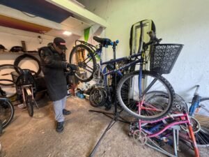 Taller Comunitario: Banco de Bicis VLA, un espacio para reparar, donar y acceder a una bicicleta
