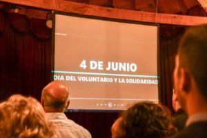 Villa La Angostura conmemoró el Día del Voluntario y la Solidaridad.