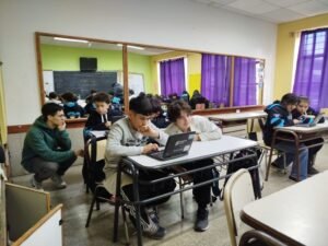 Acompañamiento a proyecto educativo de ciencia, tecnología y biotecnología en la Escuela N.º 186.
