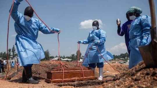 El ébola supera los 1.000 casos en Congo mientras crecen los contagios en hospitales