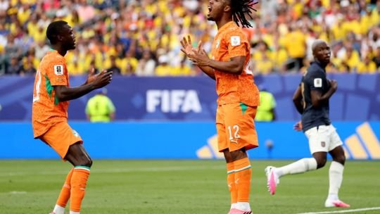 Denegaron la entrada a Canadá al delantero marfileño Elye Wahi por una causa de corrupción y no jugará la segunda fecha de la Copa del Mundo