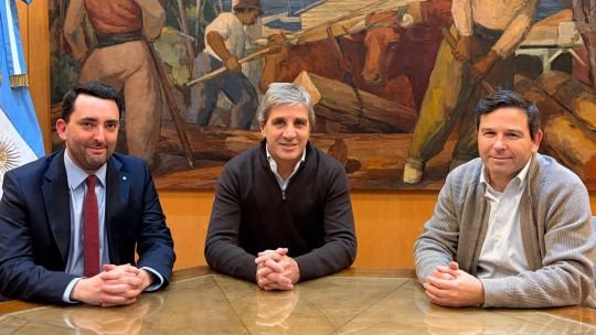 Luis Caputo anunció la renuncia de José García Hamilton y designó a Juan Ignacio Stampalija en Economía