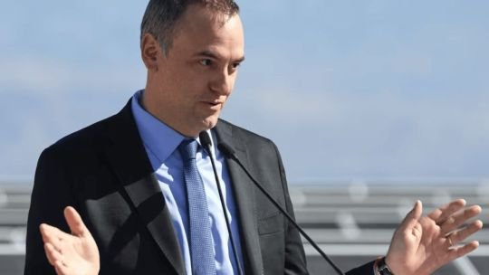 Las dudas de la justicia sobre el patrimonio de Manuel Adorni y el temor de que la causa avance