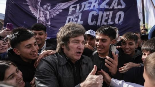 Presidente de FOPEA: “Los ataques de Milei al periodismo se reproducen en todas las provincias”