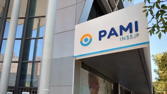 Traslados programados de PAMI en el AMBA: la guía de trámites para pedir ambulancias con y sin médico
