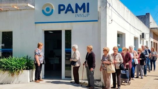Trámite de PAMI: las causas válidas para iniciar un reclamo por asistencia domiciliaria
