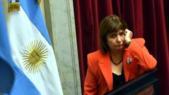Gritos, reproches y descoordinación: la jugada de Patricia Bullrich infringió una derrota para Javier Milei