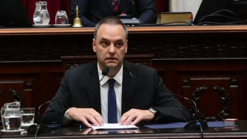 Manuel Adorni: un informe detectó inconsistencias en su patrimonio y podría ser citado a declarar