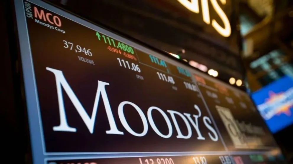 La agencia Moody’s mejoró la calificación de la Argentina