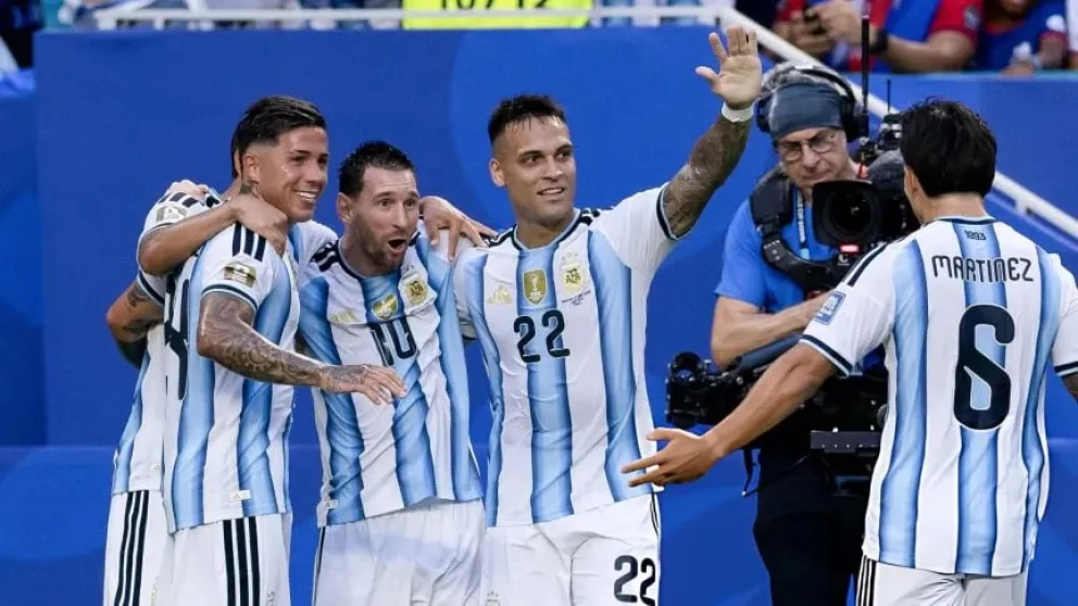 Eterna vigencia: Messi y Lisandro Martínez fueron elegidos en el Once Ideal del Mundial