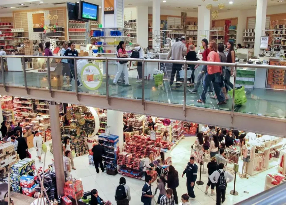 Repuntó el consumo en los shoppings durante mayo, aunque se mantuvo estancado en supermercados y mayoristas