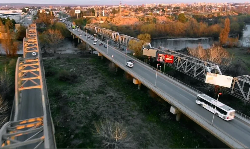 Restringirán el ingreso a Neuquén por los Puentes Carreteros durante parte del domingo