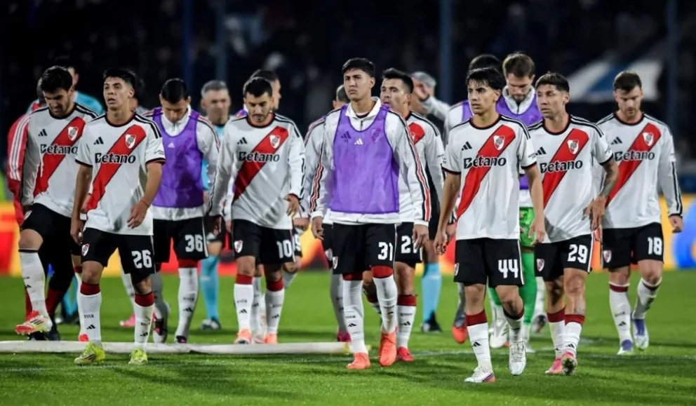 River volvió a decepcionar y el “Chacho” Coudet pidió “tres o cuatro jugadores más”