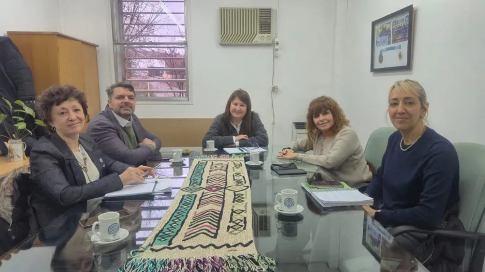 Pasqualini articula con la UNCo la incorporación de investigadores al tercer edificio del Polo Científico Tecnológico