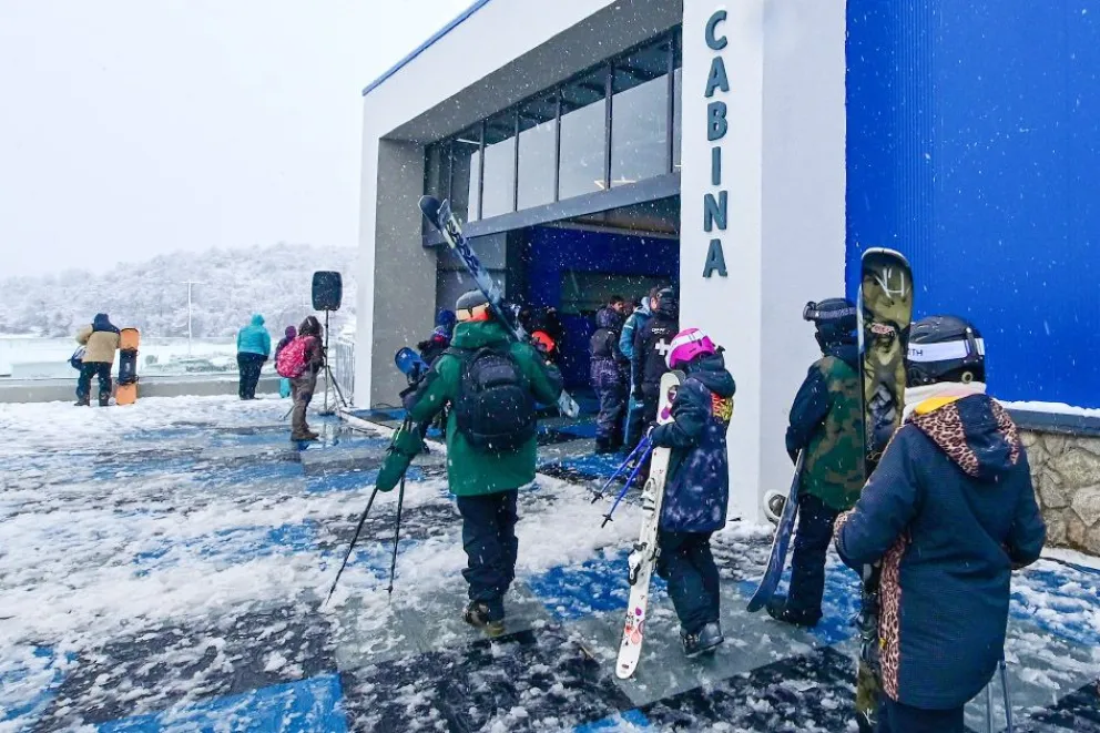 Los centros de esquí continúan operando con accesos alternativos mientras avanzan los trabajos sobre la Ruta 40