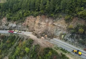 Cómo afecta a Bariloche el corte de la Ruta 40, al menos unas 600 personas por día no pueden llegar a San Martín