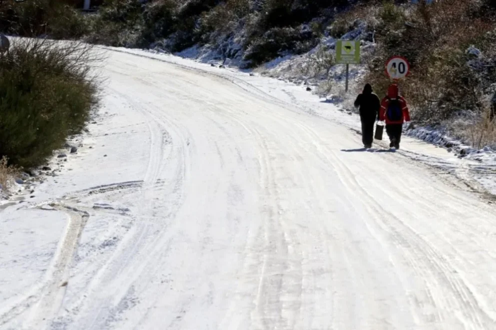 Alertan por la continuidad de lluvias y nevadas en la cordillera durante todo el fin de semana