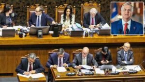 Kast lanza una megarreforma económica en Chile que beneficia a las grandes empresas
