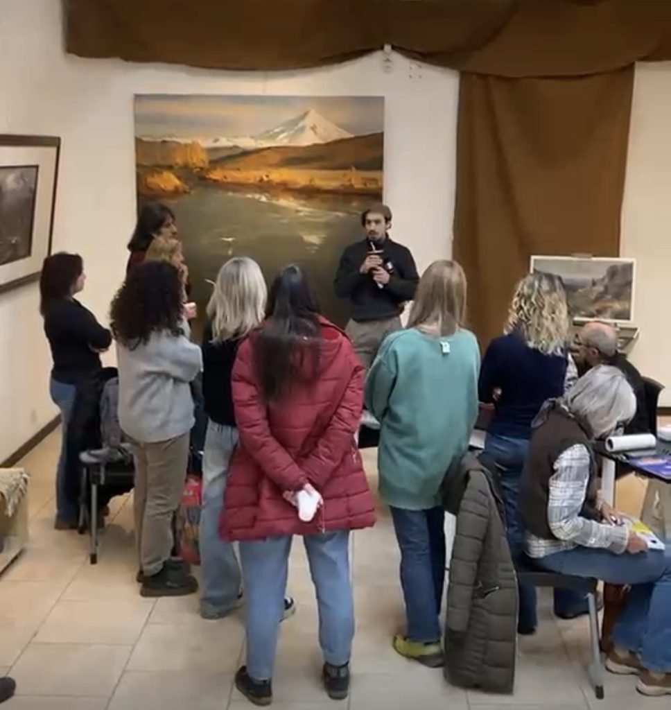 Exitosa convocatoria en el MAC: Más de 20 personas participaron de la charla y taller del artista Guido Ferrari.