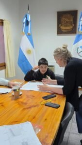 El Municipio escuchó la propuesta de Francisco y compartió el futuro de las plazas.