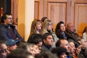 El Gobernador Rolando Figueroa presentó el Informe de Gestión para la Región de los Lagos del Sur en Villa La Angostura.