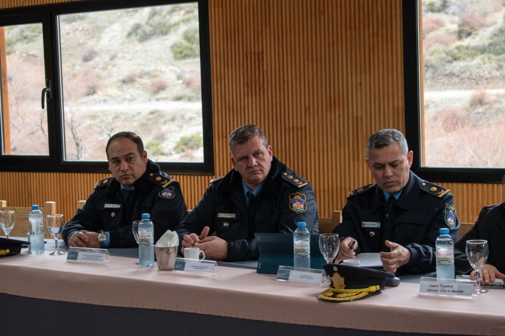 El Intendente Javier Murer participó de la 5.ª Reunión del Consejo Regional de Seguridad de los Lagos del Sur.