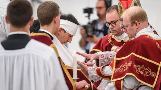Excomunión masiva y “acto cismático” en la Iglesia: qué hay detrás el conflicto entre León XIV y los lefebvristas