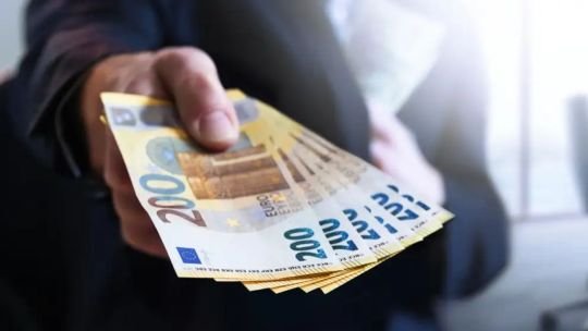 A cuánto cotiza el euro blue hoy, jueves 23 de julio