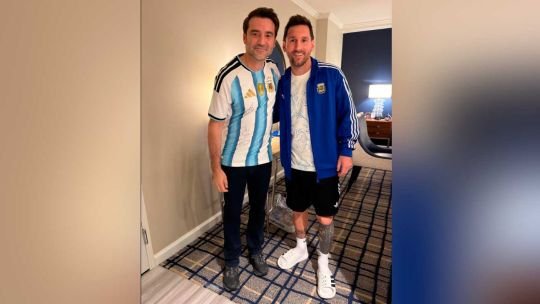 Cómo hizo el dueño del medio oficialista “La Derecha Diario” para acceder a la intimidad de Messi