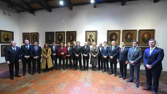 El gobernador de Corrientes volvió de Tucumán y reclamó “más federalismo e igualdad”