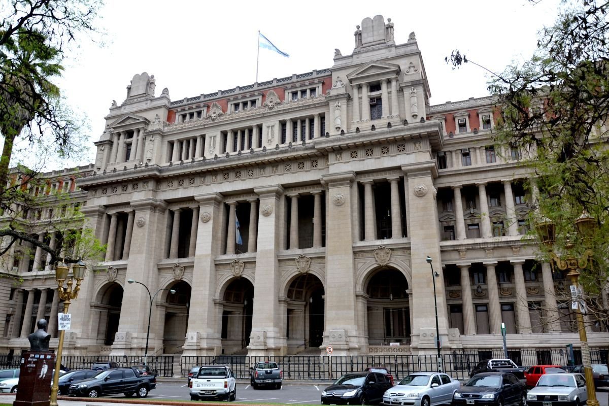El Gobierno nacional nombró a 12 nuevos jueces, 6 conjueces y 9 vocales