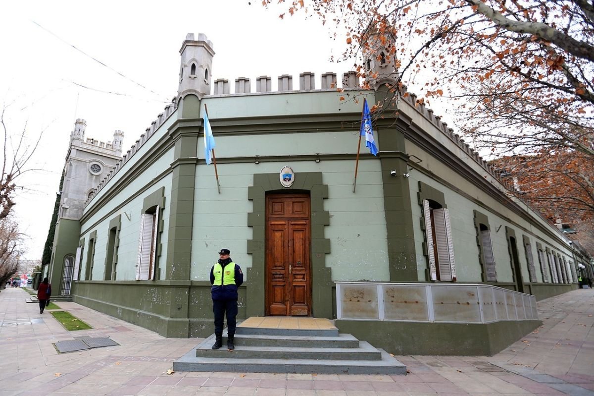 Figueroa le echó flit a un corrupto pretencioso