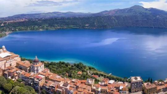 León XIV vuelve a Castel Gandolfo: cómo es el palacio de verano de los papas que Francisco convirtió en museo