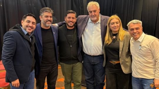 El socialismo, en clave 2027: se acerca a Kicillof contra Milei y ratifica su pacto con Llaryora en Córdoba