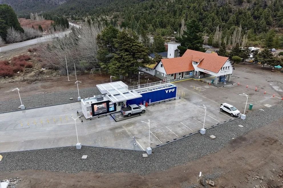 Confluencia Traful volvió a contar con una estación de servicio