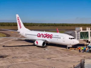 Un viaje de egresados inauguró el primer vuelo chárter entre Formosa y Bariloche