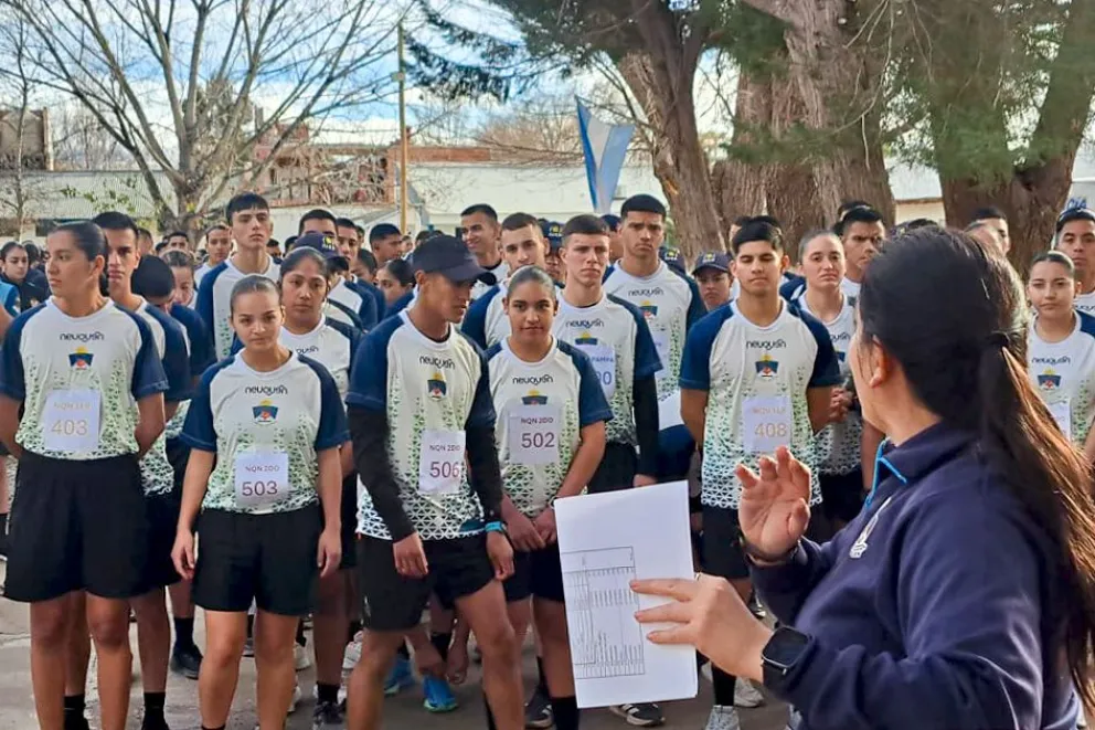 Fortalecen relación entre organismos a través del deporte