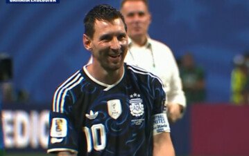El video de la cobarde agresión de Bellingham al Colo Barco tras la victoria de la Selección ante Inglaterra