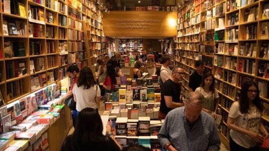 Rechazan la derogación de la Ley del Libro: “No va a bajar el precio, van a desaparecer librerías”
