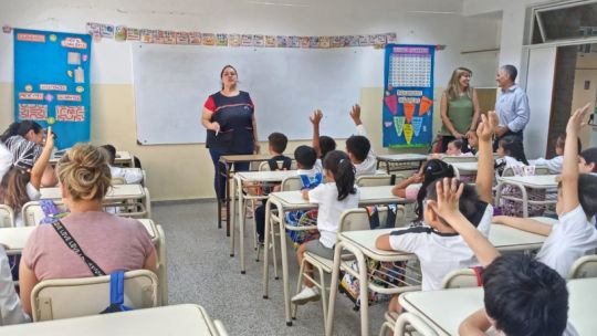 Córdoba lideró las Pruebas Aprender 2025: Llaryora reconoció a los docentes y anunció incentivos