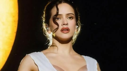 Rosalía pidió disculpas en medio de la polémica por un reposteo sobre la Scaloneta: “Mala mía, perdón”
