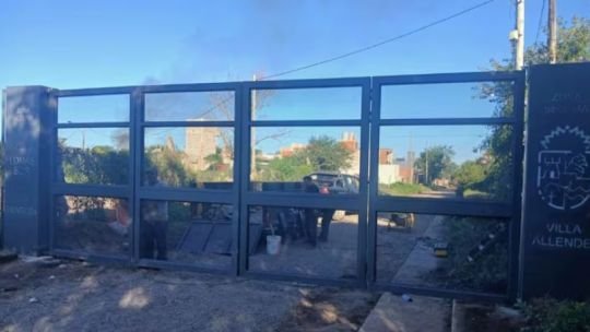 Tras la polémica por el portón cerrado en Villa Allende, el municipio explicó que no conecta con otra calle y aseguró: “Quien se maneja por