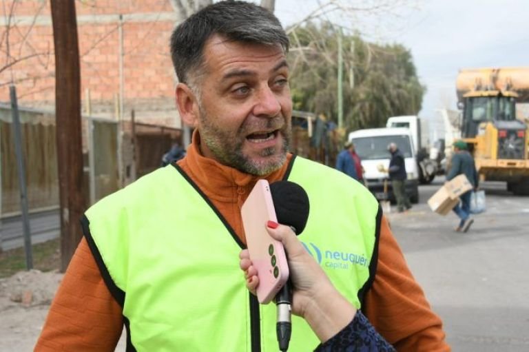 El operativo puerta a puerta ya recorrió 31 barrios y retira 55 toneladas diarias