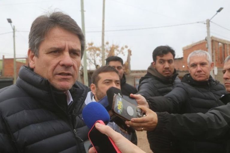 La Municipalidad de Neuquén lleva gas y cloacas a 67 familias del sector Jerusalén y esperan concluir en 30 días