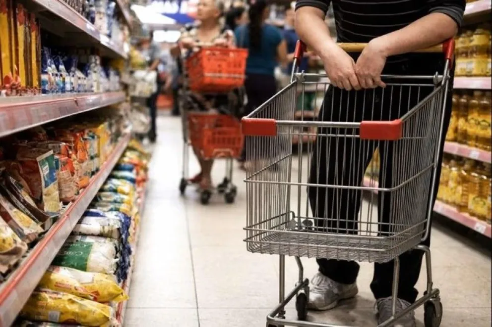 Economía en dos velocidades: crece el agro y la energía, pero se deterioran el empleo y el consumo