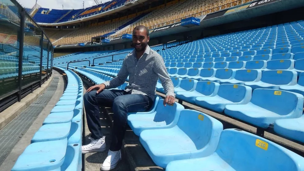 Quien es el exjugador de Boca que sigue en actividad y debutó como cantante a los 39 años